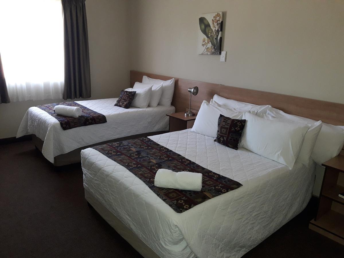 Airport Hotel Kimberley Exterior photo
